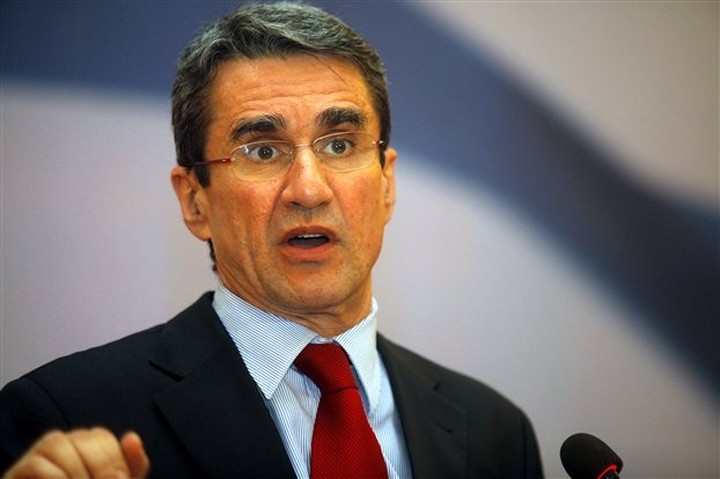 "Να καταψηφιστεί το νομοσχέδιο για τα ΑΕΙ αν δεν αποσυρθεί"