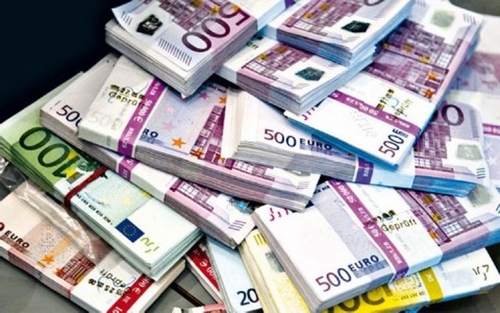 Εμβάσματα που φυγαδεύτηκαν στο εξωτερικό - Λίστα με ονόματα και διευθύνσεις