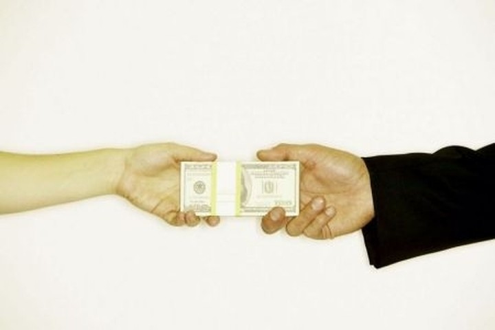 Εισαγγελική παρέμβαση για τη «φυγή» 8 εκατ. ευρώ από στέλεχος της ΑΤΕ