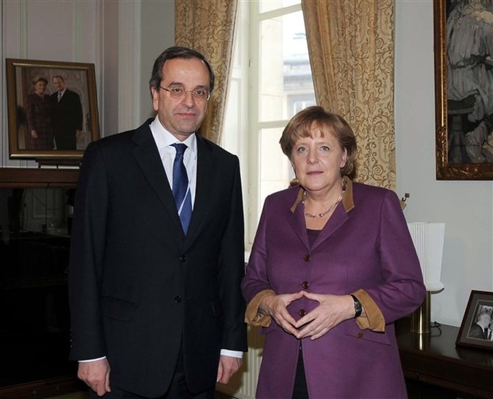 Financial Times: Ο Σαμαράς θα ζητήσει παράταση του Μνημονίου κατά δύο χρόνια