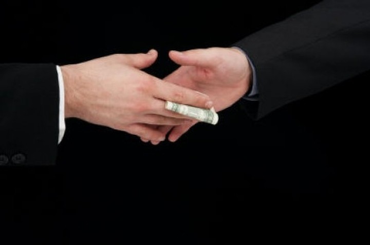 Αγώνας για να χτυπηθεί ουσιαστικά η διαφθορά στο Δημόσιο