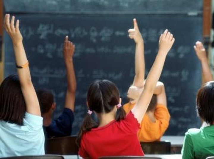 Πώς μπορείτε να προσφέρετε σχολικά είδη για τα παιδιά που έχουν ανάγκη