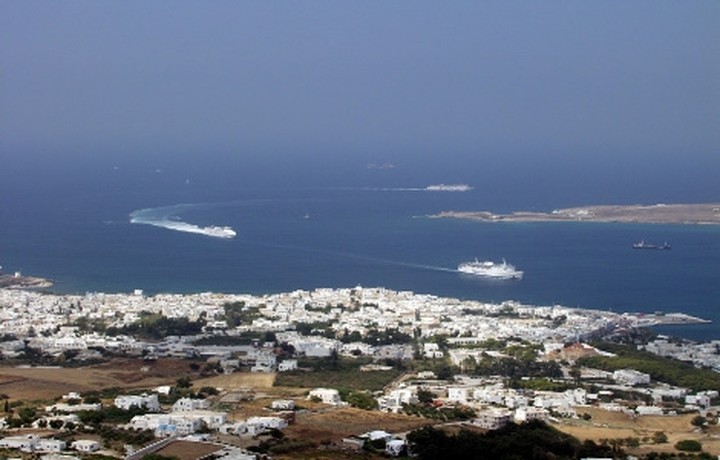 Φοροδιαφυγή στην Πάρο καταγγέλλει στον οικονομικό εισαγγελέα ο Μ.Γλέζος