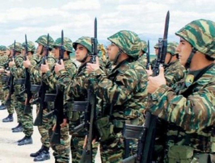 Η "τρόικα" βάζει λουκέτο και στα Κέντρα Εκπαίδευσης Νεοσυλλέκτων