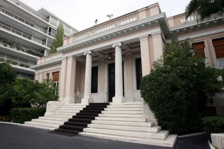 Στουρνάρα και Βρούτση βλέπει ο Σαμαράς