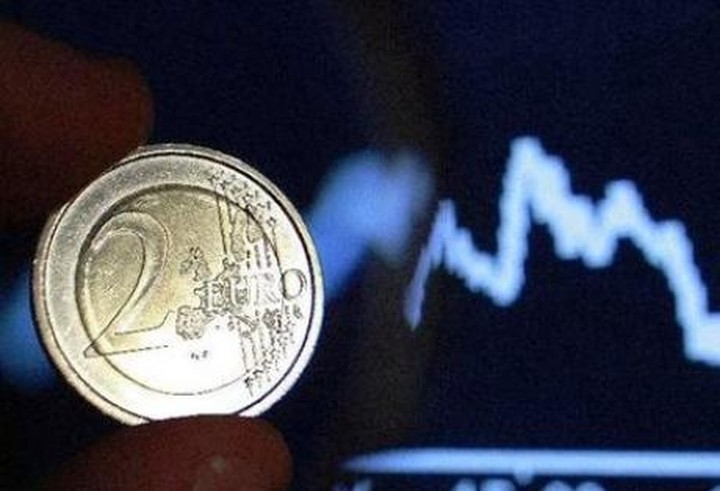 Εurostat: Καταρρέουν οι μισθοί στην Ελλάδα