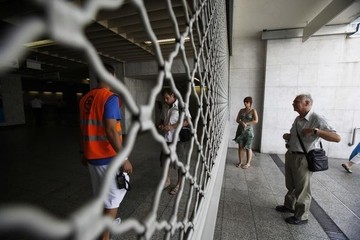 Σε απεργιακό κλοιό η Αθήνα