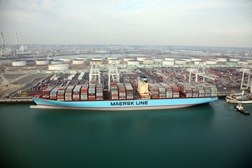 Κάμψη στα containerships και το 2013