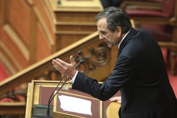 Σκληρή κόντρα Σαμαρά-Τσίπρα για τις επενδύσεις