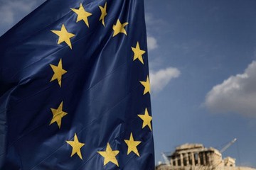 Σε υψηλά έτους το οικονομικό κλίμα στην Ελλάδα