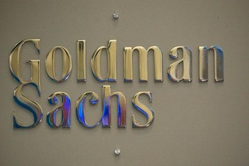 Goldman Sachs: Οι επερχόμενες εξελίξεις θα ευνοήσουν την Ελλάδα