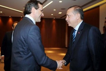 Ελληνοτουρκική προσέγγιση με την υπογραφή 25 συμφωνιών