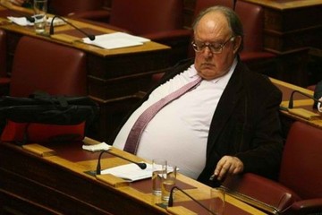 Πάγκαλος: "Δεν θα πεθάνει το ευρώ χωρίς την Κύπρο"   