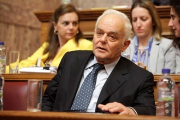 Ποιοι θα φύγουν από το Δημόσιο