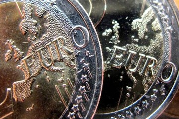 Στον «αέρα» έσοδα 13,3 δισ. ευρώ