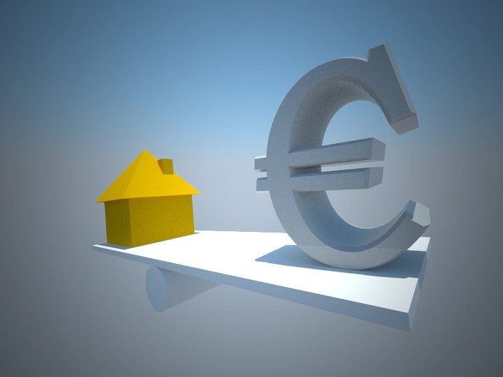 Οι (λίγοι) κερδισμένοι και οι (πολλοί) χαμένοι του νέου φόρου στα ακίνητα