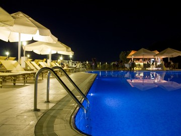 Διακοπές με «όλα πληρωμένα» από 50 ευρώ την ημέρα