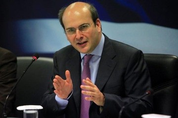 Τη δημιουργία αναπτυξιακού ταμείου θα συζητήσει ο Κ.Χατζηδάκης με τον Β.Σόιμπλε