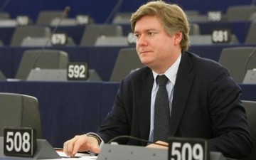 Αντόνιο Λόπεζ Ιστουρίζ: "Γεννιέται μια Νέα Ελλάδα"