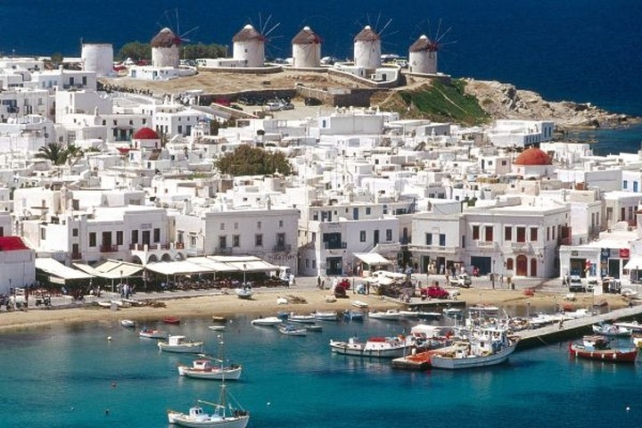 Παραβάσεις στο 70% των επιχειρήσεων στη Μύκονο εντόπισε το ΣΔΟΕ