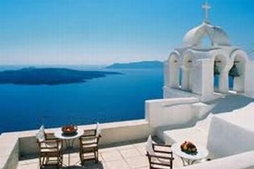 Αδικαιολόγητα αυξημένες απολύσεις σε τουριστικές επιχειρήσεις