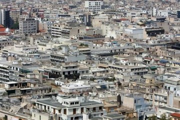 «Καθίζηση» στην αγορά ακινήτων την τριετία της κρίσης