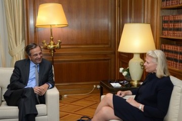Με διευθυντικά στελέχη της IBM και της Nestle