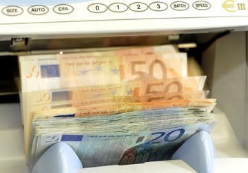 Πέφτουν-πέφτουν οι αποδόσεις των προθεσμιακών  - Δείτε τι θα βρείτε
