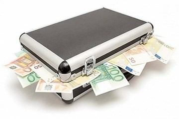 Βάλε «εγγυητή» το παιδί σου και πλήρωνε στεγαστικό μέχρι τα…100