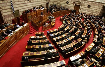 Πήρε αναβολή ο ειδικός φόρος 20% στις τηλεοπτικές διαφημίσεις λόγω κρίσης