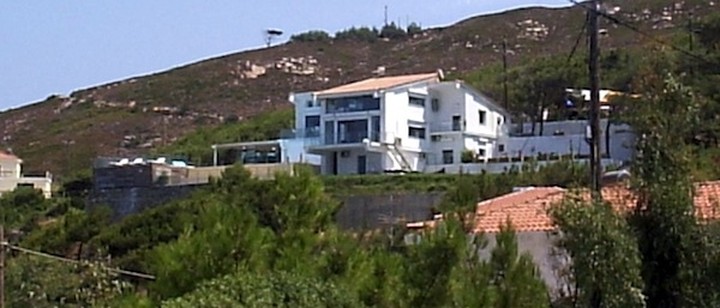 Έγγραφα που καίνε για το εξοχικό της … πεθεράς Καμμένου