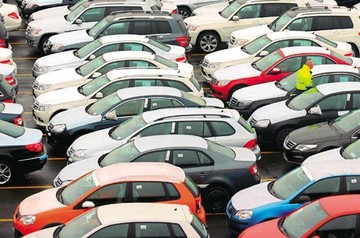 Ποια μεταχειρισμένα αυτοκίνητα φθηναίνουν, πόσο και γιατί