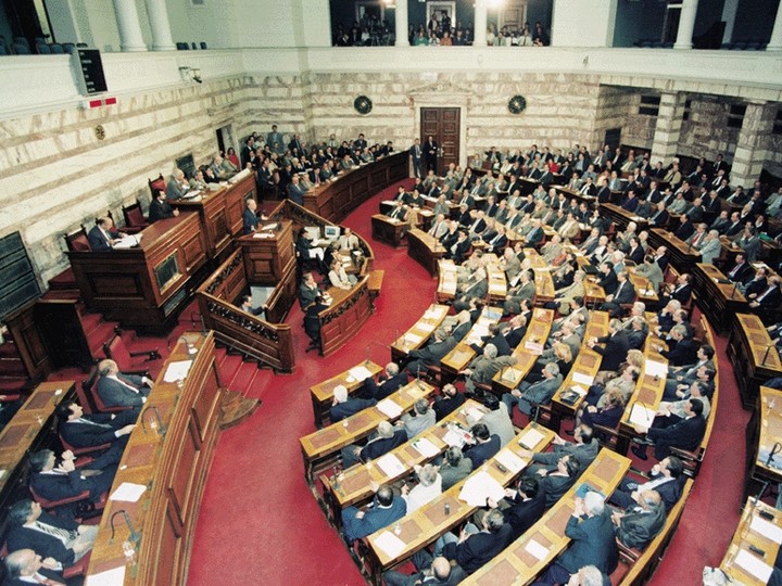 Ορκίζονται το μεσημέρι οι δύο αναπληρωτές υπουργοί της κυβέρνησης
