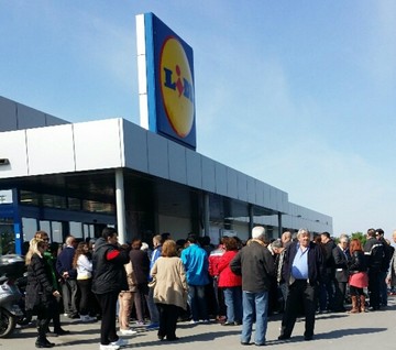 Tεράστια κοροιδία των LIDL στους Έλληνες καταναλωτές με τα αρνιά (ΦΩΤΟ)