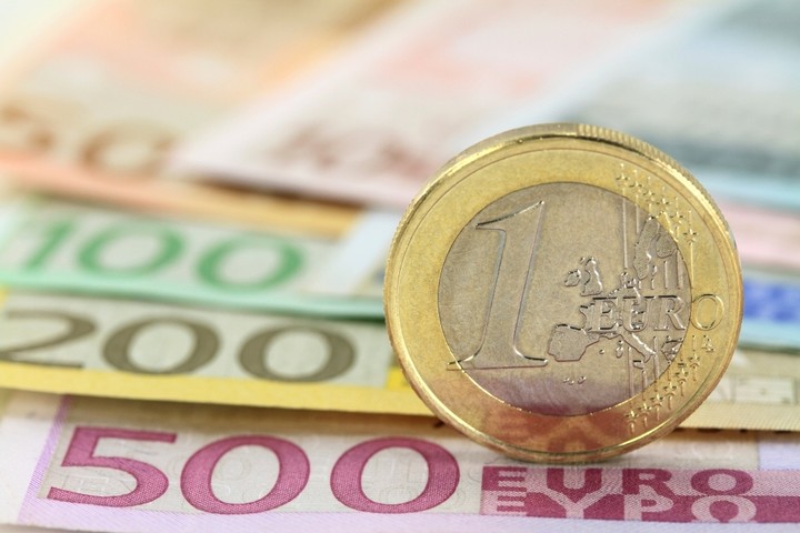 Ολοταχώς για νέα μείωση ευρωεπιτοκίων – Τι σημαίνει για την τσέπη μας