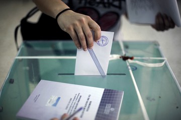 Ποιοι επικράτησαν στον 1ο γύρο των δημοτικών και περιφερειακών εκλογών