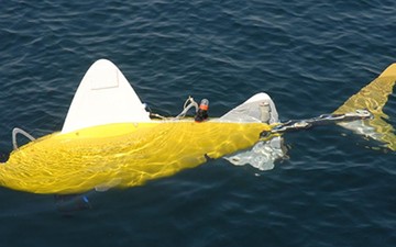 Ρομποτικό ψάρι ελέγχει την ποιότητα του νερού στον Πειραιά 