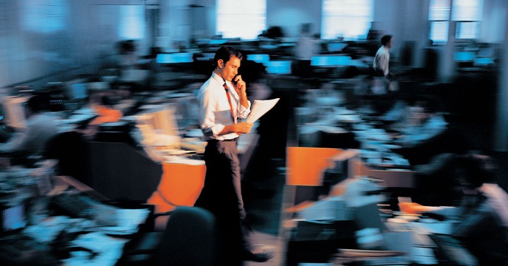 Η κρίση δεν τελειώνει αν δεν δει αντίκρυσμα η αγορά εργασίας