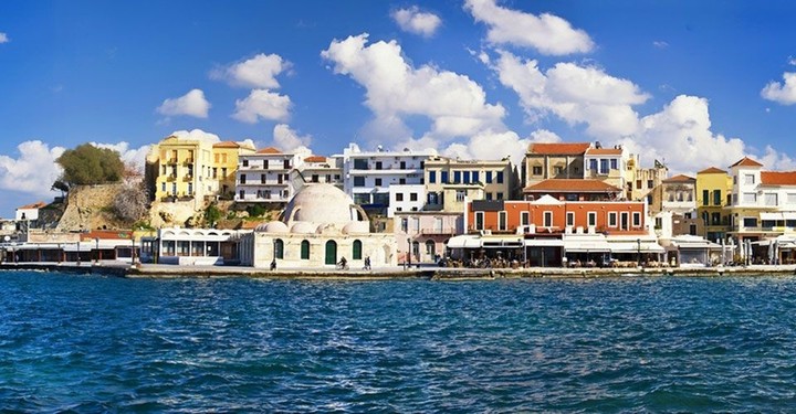Μικρά λεωφορεία με κυκλικές διαδρομές στα Χανιά