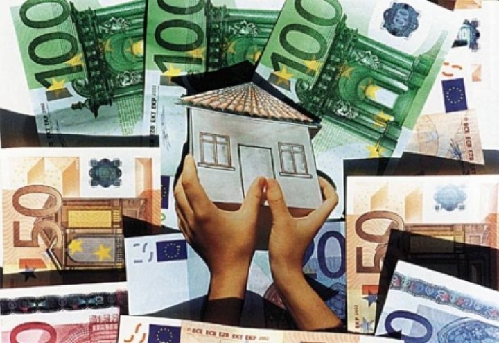 Τα «κόλπα» των τραπεζών για να μειώσουν τις δόσεις των δανείων έως 50%