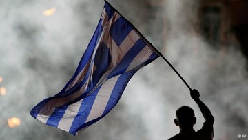 Το Bloomberg βλέπει σημάδια ανάκαμψης της ελληνικής οικονομίας