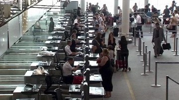 «Καθαρό παραμύθι προπαγάνδας» η επιστροφή της Ελλάδας στις χρηματαγορές