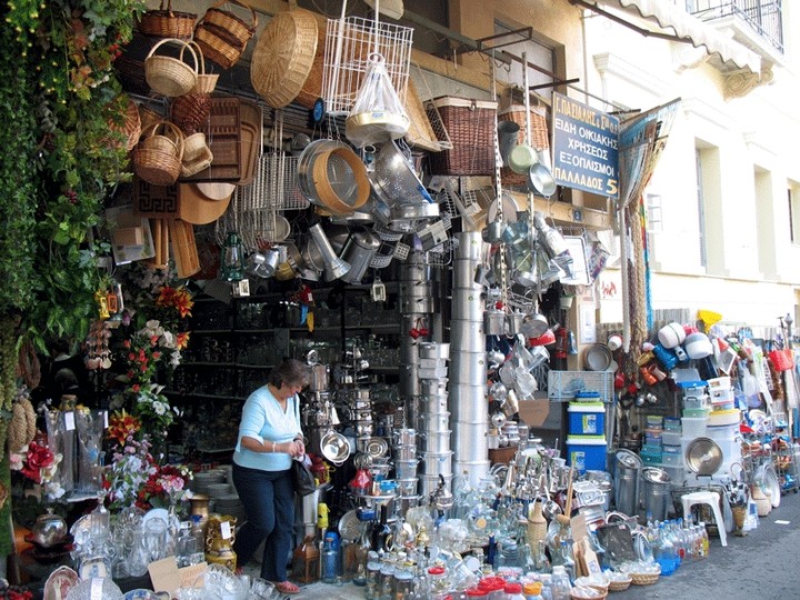 Oι περιοχές της χώρας που θα είναι ανοικτά τα μαγαζιά τις Κυριακές