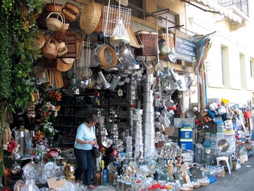 Oι περιοχές της χώρας που θα είναι ανοικτά τα μαγαζιά τις Κυριακές