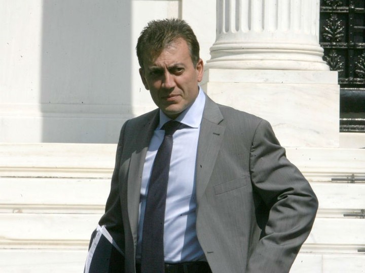 Στα 944 ευρώ η μέση σύνταξη τον Ιούλιο 