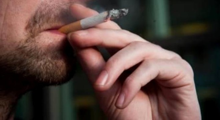 Καπνοβιομηχανία θα πληρώσει αποζημίωση 23,6 δισ δολαρίων στη χήρα ενός καπνιστή