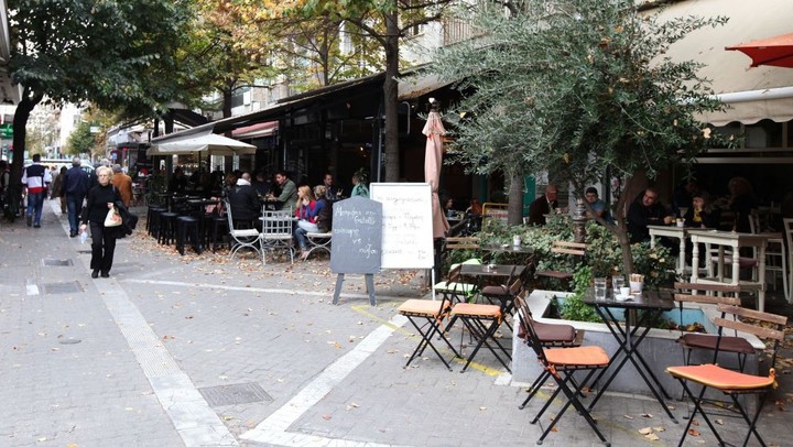 Η ελληνική πόλη με τις 1.674 καφετέριες!
