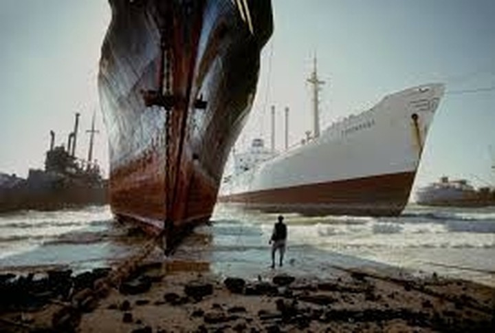 «Αόρατα» (μετα)υλικά κατασκευασμένα με φως ή οπτική παραπλάνηση