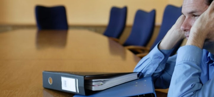 Παρέμβαση Αθανασίου για την κατ’ οίκον έρευνα της εφορίας