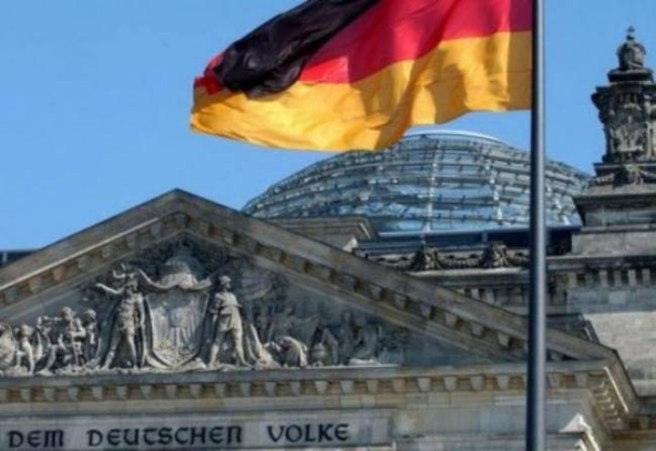 Bloomberg: Ρωγμές στην κάποτε ακλόνητη γερμανική οικονομία 